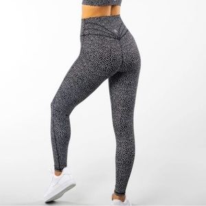 BuffBunny Legacy Leggings Bossy Print M
